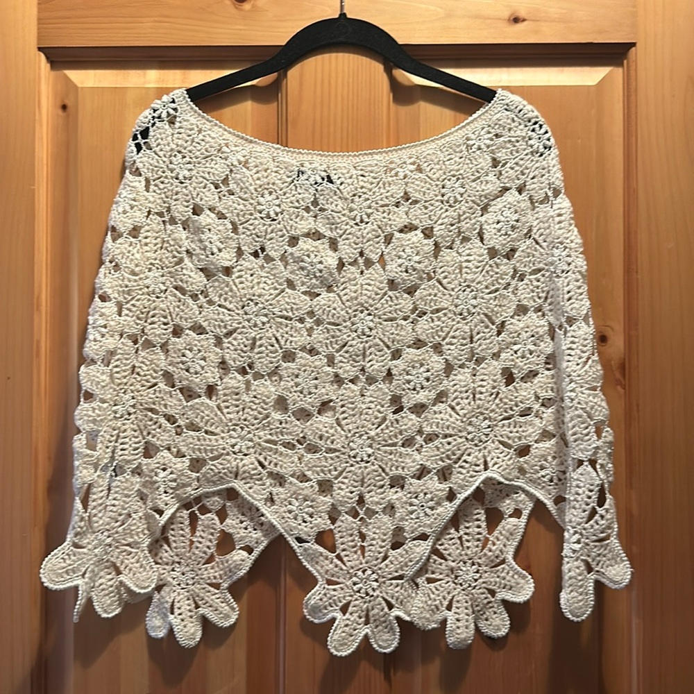 Delicate flower poncho